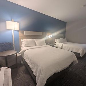Standard Queen Room Two Queen Beds